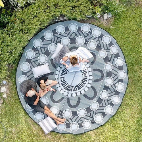 Celebration - Black & White - 3.6m